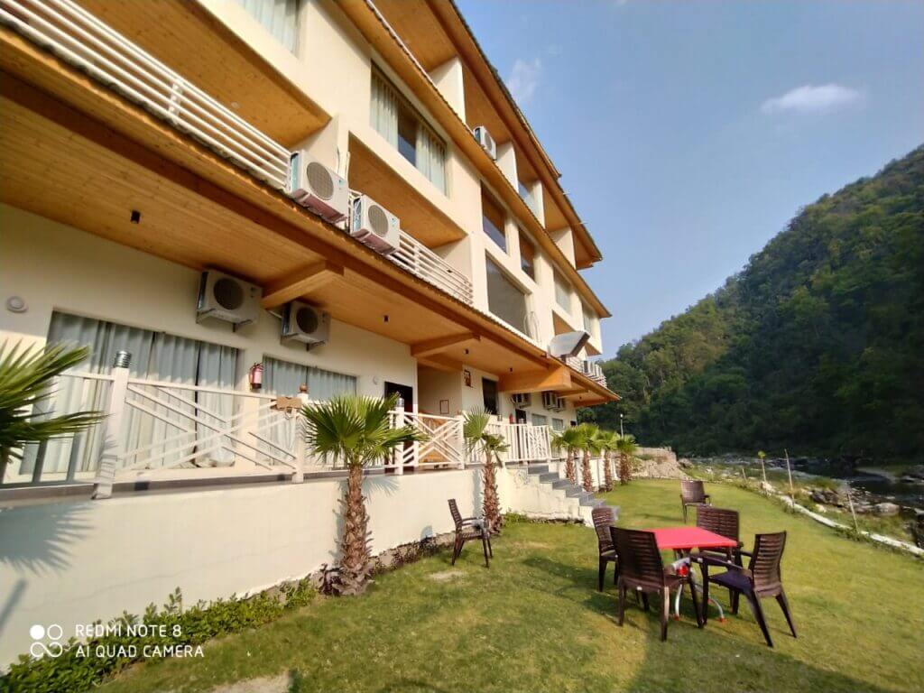 best resort in lansdowne