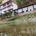 %Resort In Lansdowne% %7 hills 9911125253% 7 hills hotel river side view