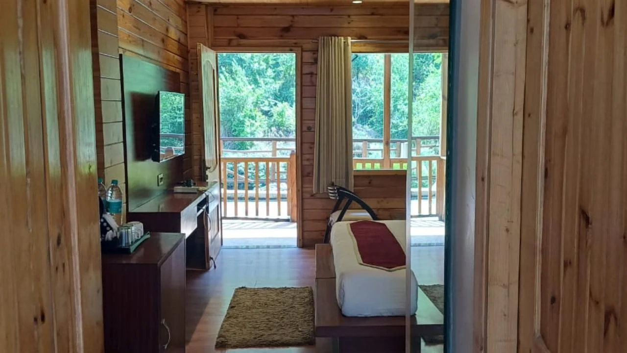 %Resort In Lansdowne% %7 hills 9911125253% 11